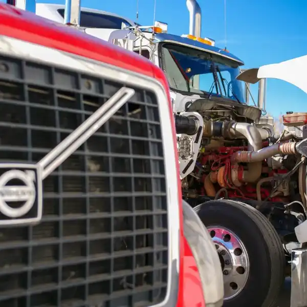 Common Exhaust System Issues in the Kenworth W900L and How to Fix Them